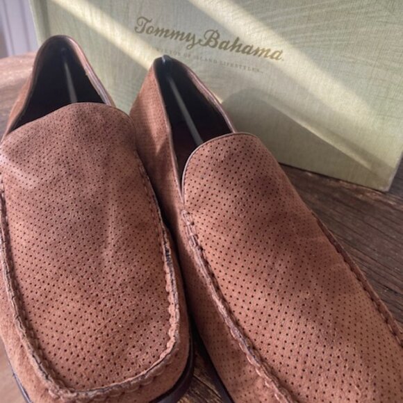 Tommy Bahama Malta Men\'s Shoes - Style M8505 - Moss Suede main image 4